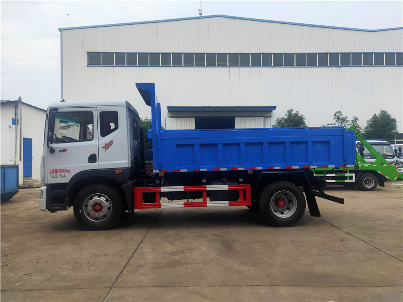 東風(fēng)牌8-10方糞污糞便清運(yùn)車(chē)