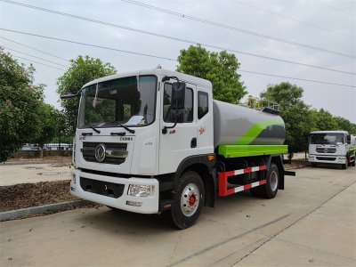 杭州用戶喜提12方灑水車，澆花、澆樹、綠化噴灑功能全